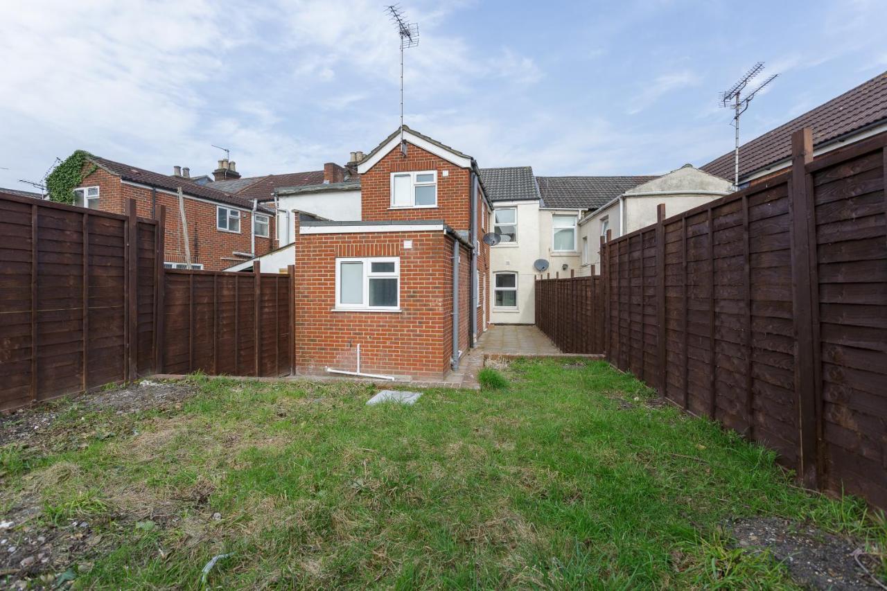 Blackberry - Stylish Self-Contained Flats In Soton City Centre Southampton Eksteriør billede