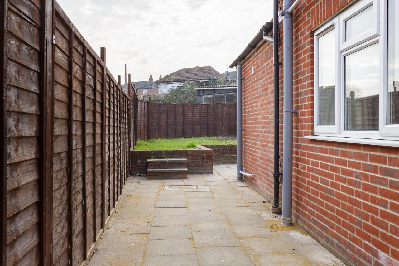 Blackberry - Stylish Self-Contained Flats In Soton City Centre Southampton Eksteriør billede